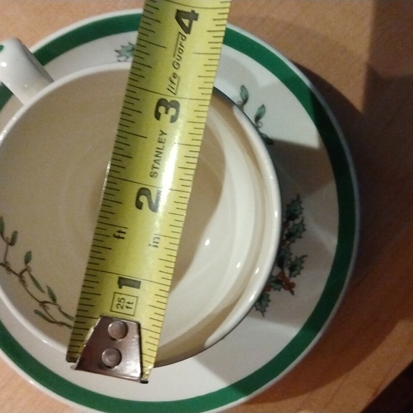 Spode England Christmas Tree Tea Cup and Saucer - Picture 8 of 10